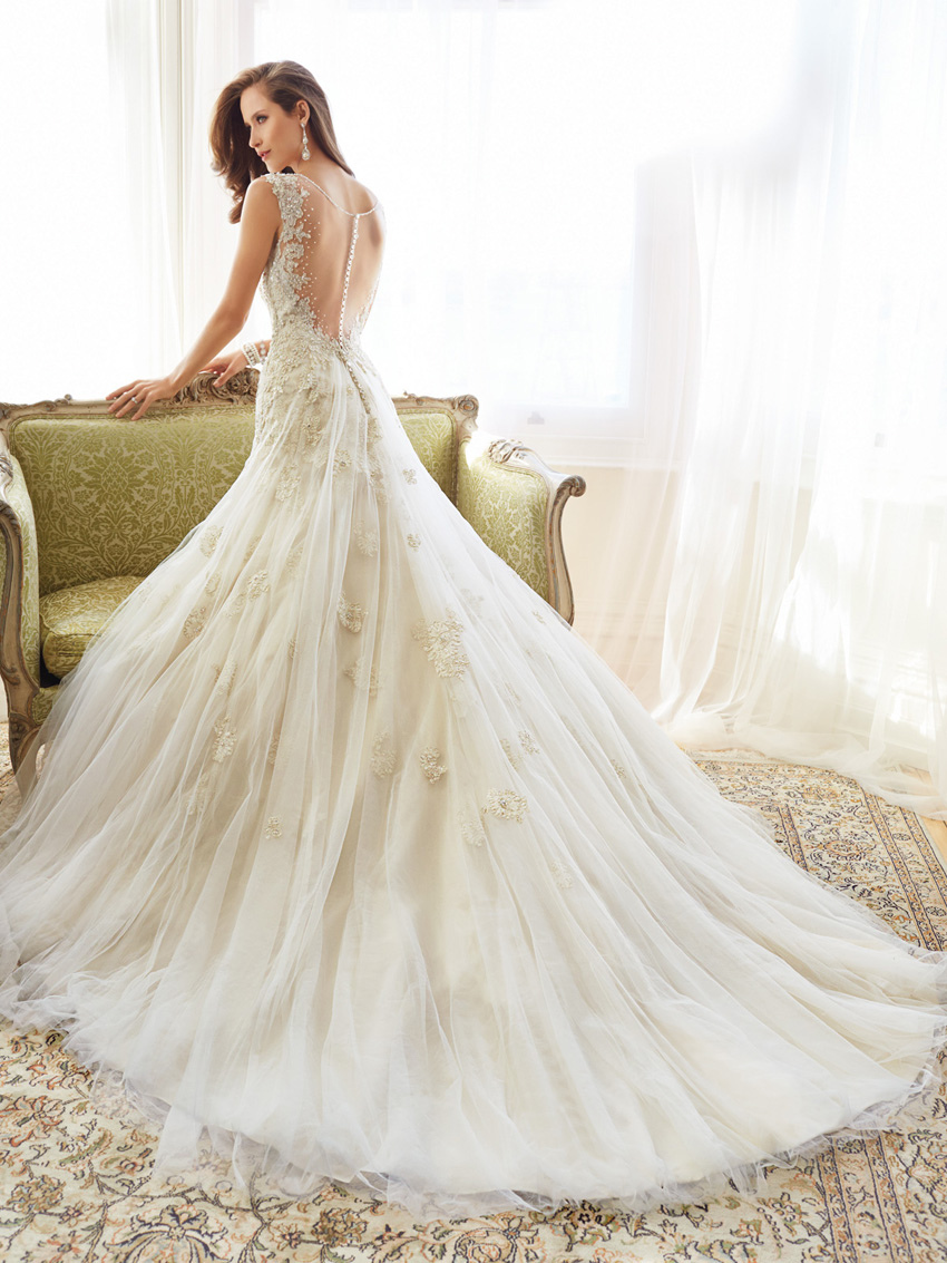 Y11555_bk_Designer-Wedding-Dresses-2015.jpg