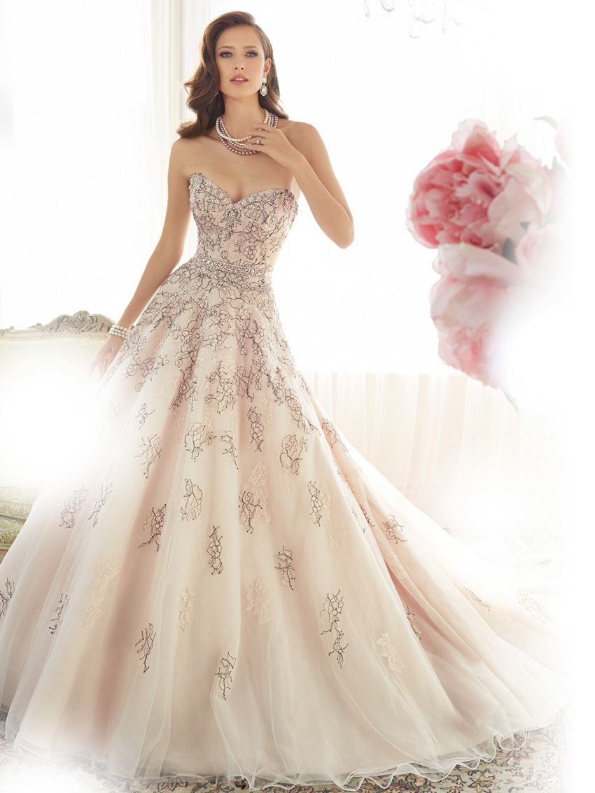 Y11576_Designer-Wedding-Dresses-2015.jpg